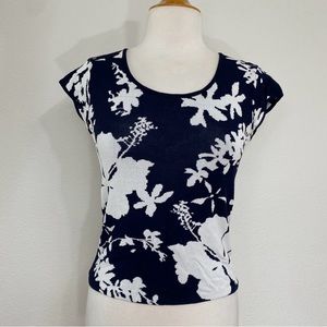 Vintage Jones New York Black White Floral Scoop Cap Sleeve Sweater Top Size MP